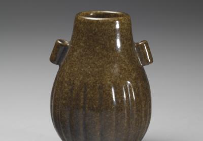 图片[2]-Vase with tubular handles in tea-green glaze, Qing dynasty, Yongzheng reign, 1723-1735-China Archive